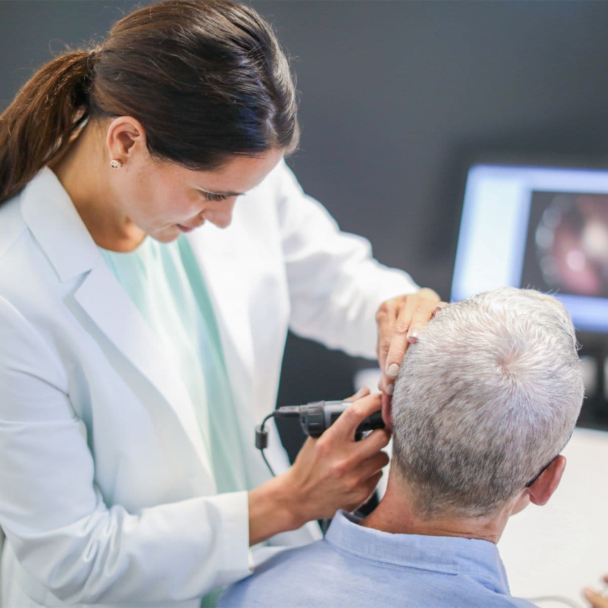 What to Expect at a Hearing Aid Fitting in Albuquerque